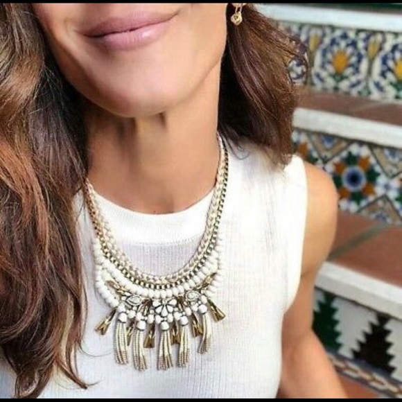 Stella & Dot Cream and Gold Statement Necklace - Picture 2 of 4